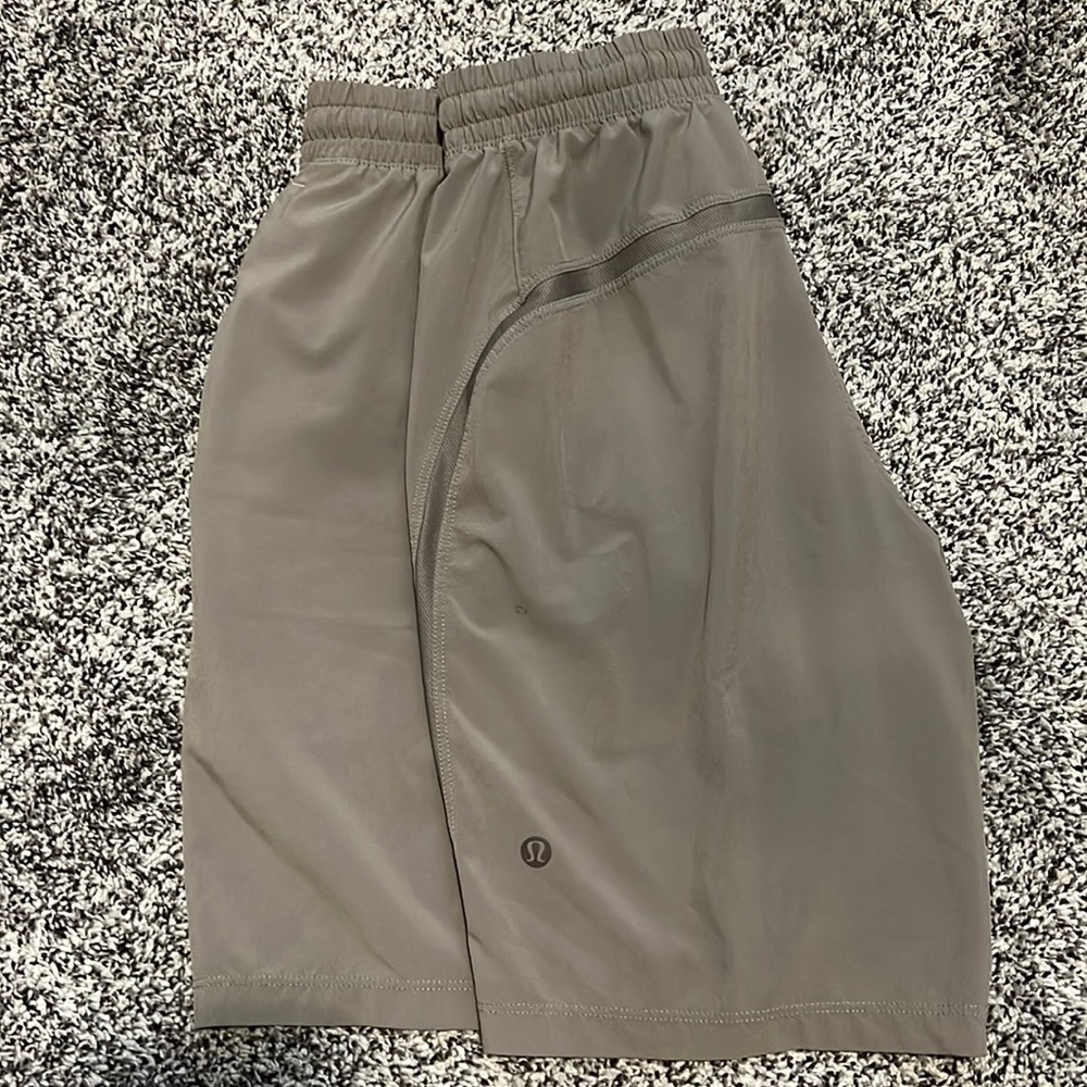 Lululemon 7” Pace Breaker Linerless Shorts